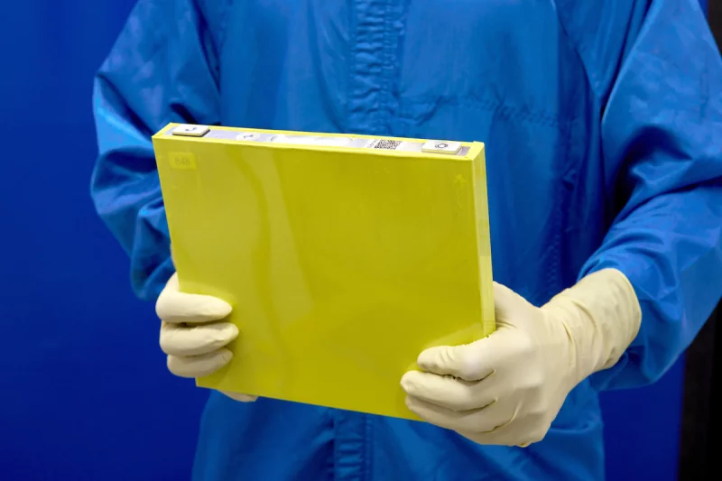 La carrera de las baterías China y USA el futuro de los vehículos